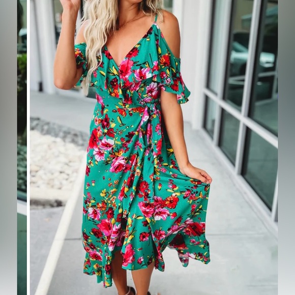 Colorful Roses Wrap Dress - Picture 2 of 8